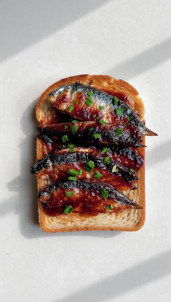 Grilled "Barbecue-style" Sardines on Toast